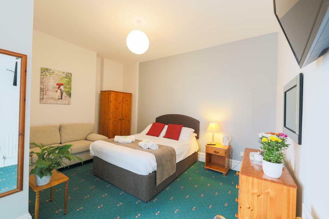 The Clee Hotel - Cleethorpes, Grimsby, Lincolnshire ภายนอก รูปภาพ