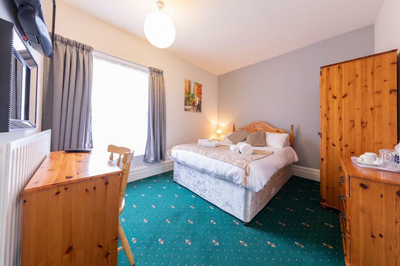 The Clee Hotel - Cleethorpes, Grimsby, Lincolnshire ภายนอก รูปภาพ