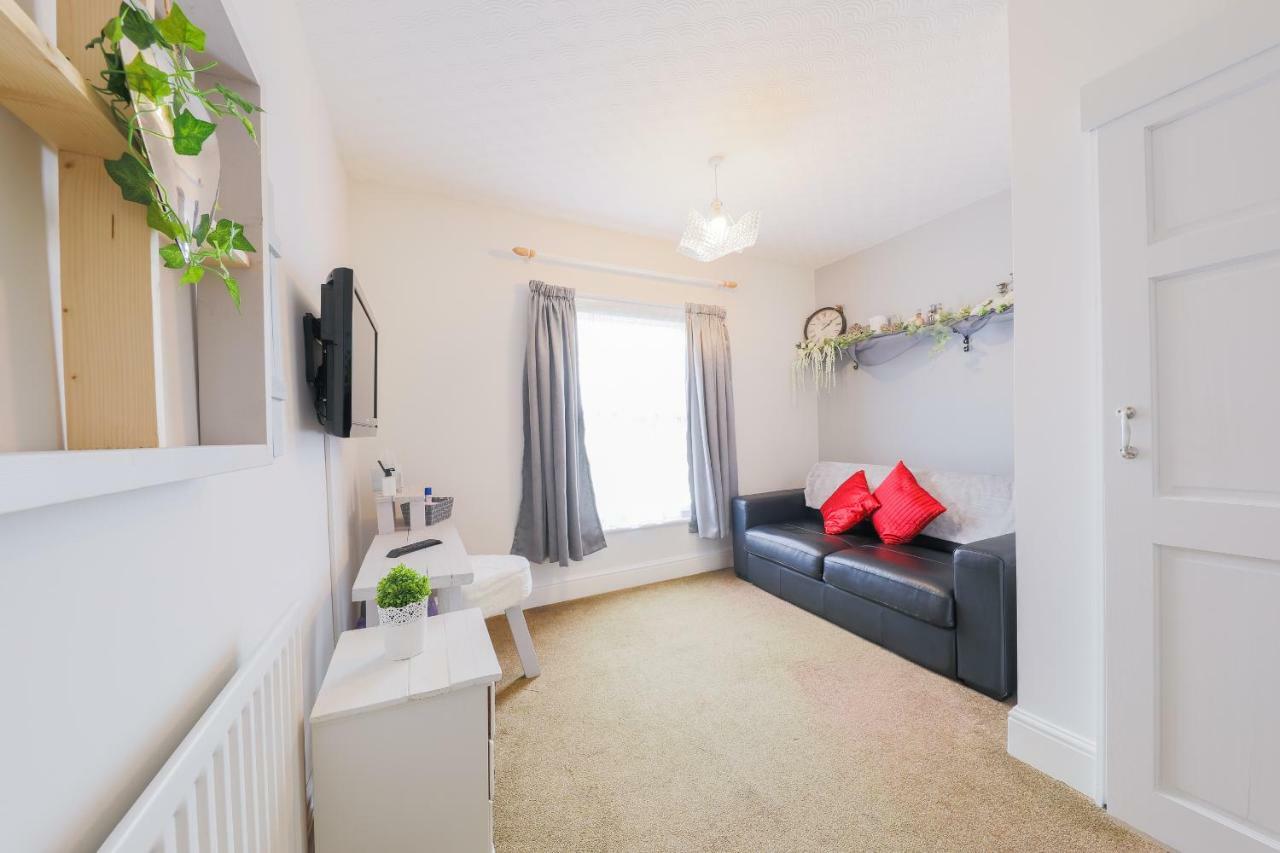 The Clee Hotel - Cleethorpes, Grimsby, Lincolnshire ภายนอก รูปภาพ