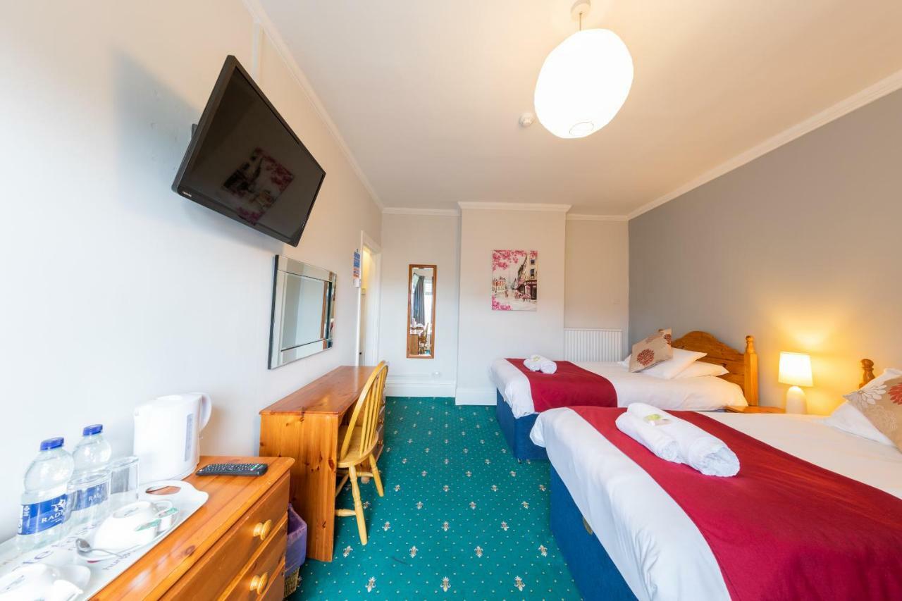The Clee Hotel - Cleethorpes, Grimsby, Lincolnshire ภายนอก รูปภาพ
