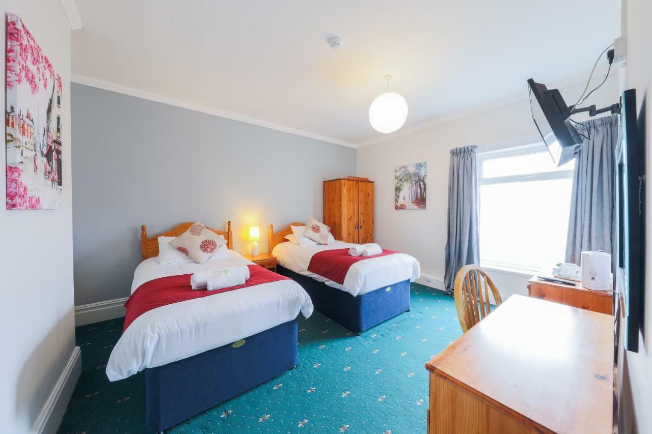 The Clee Hotel - Cleethorpes, Grimsby, Lincolnshire ภายนอก รูปภาพ